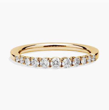 Selene Graduated Diamond Anniversary Ring in 14k Yellow Gold (1/3 ct. tw.)