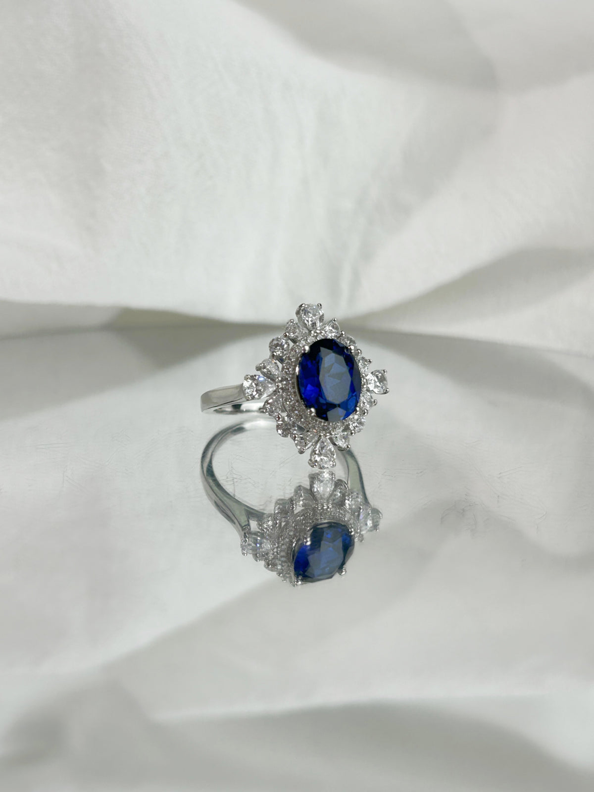 Oval Cut Lab Grown Sapphire Ring, Center Stone 3.5ct in S925 Silver