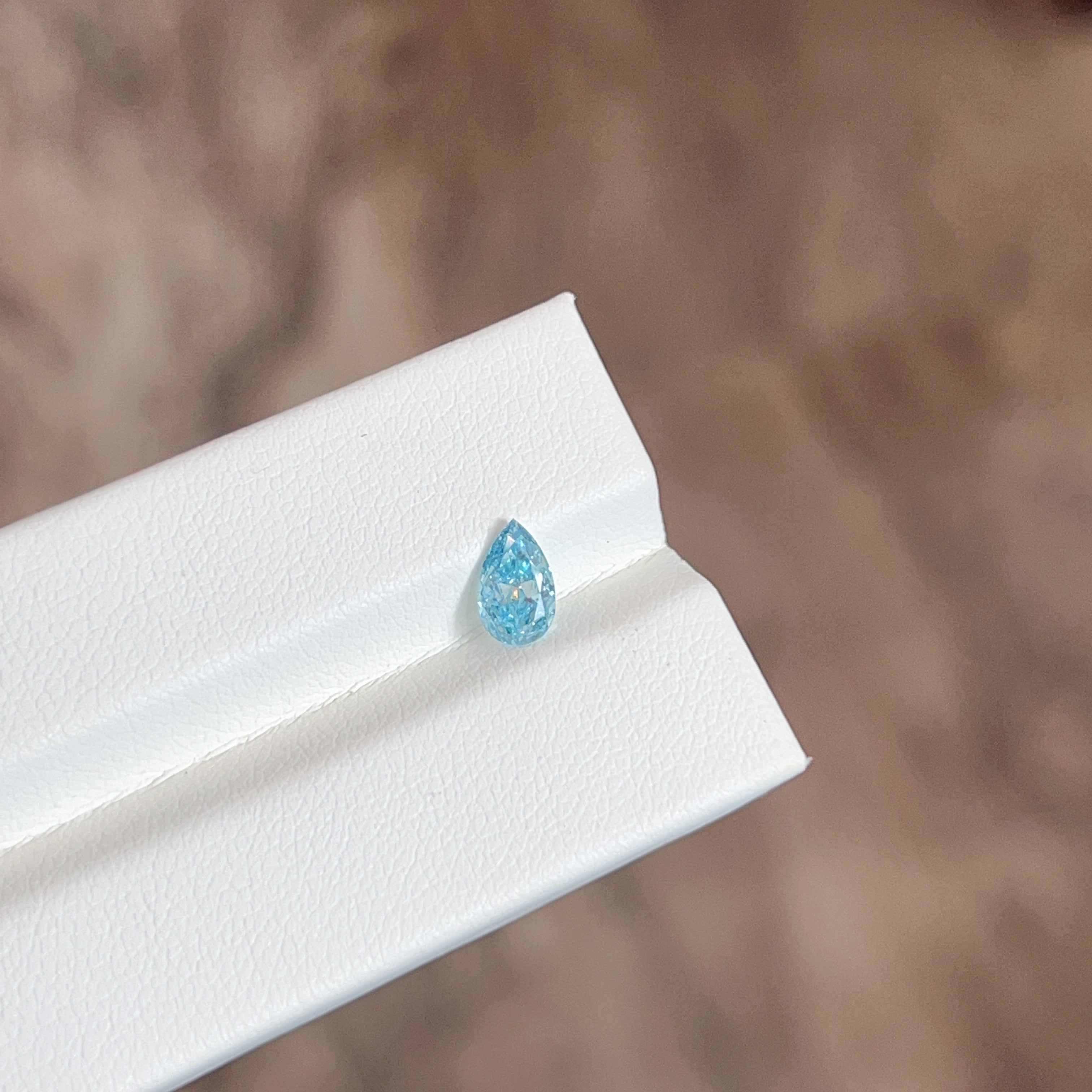 Neve-double diamond white pear & blue pear size 8