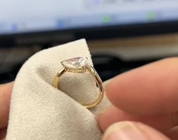 Tanay-1ct pinky ring ,size(Awaiting confirmation)