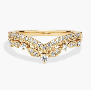 Regal Curved Diamond Ring in 18k Yellow Gold (1/4 ct. tw.)