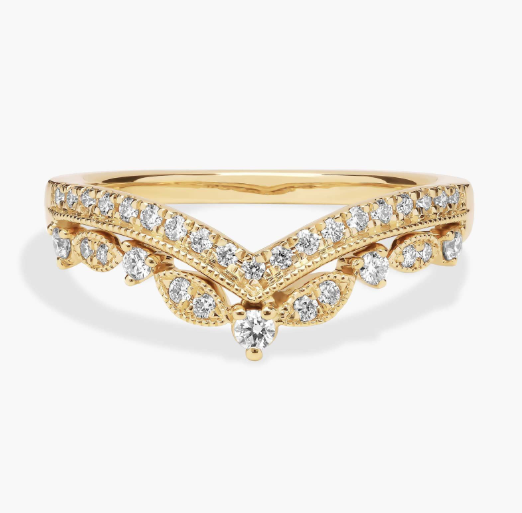 Regal Curved Diamond Ring in 18k Yellow Gold (1/4 ct. tw.)