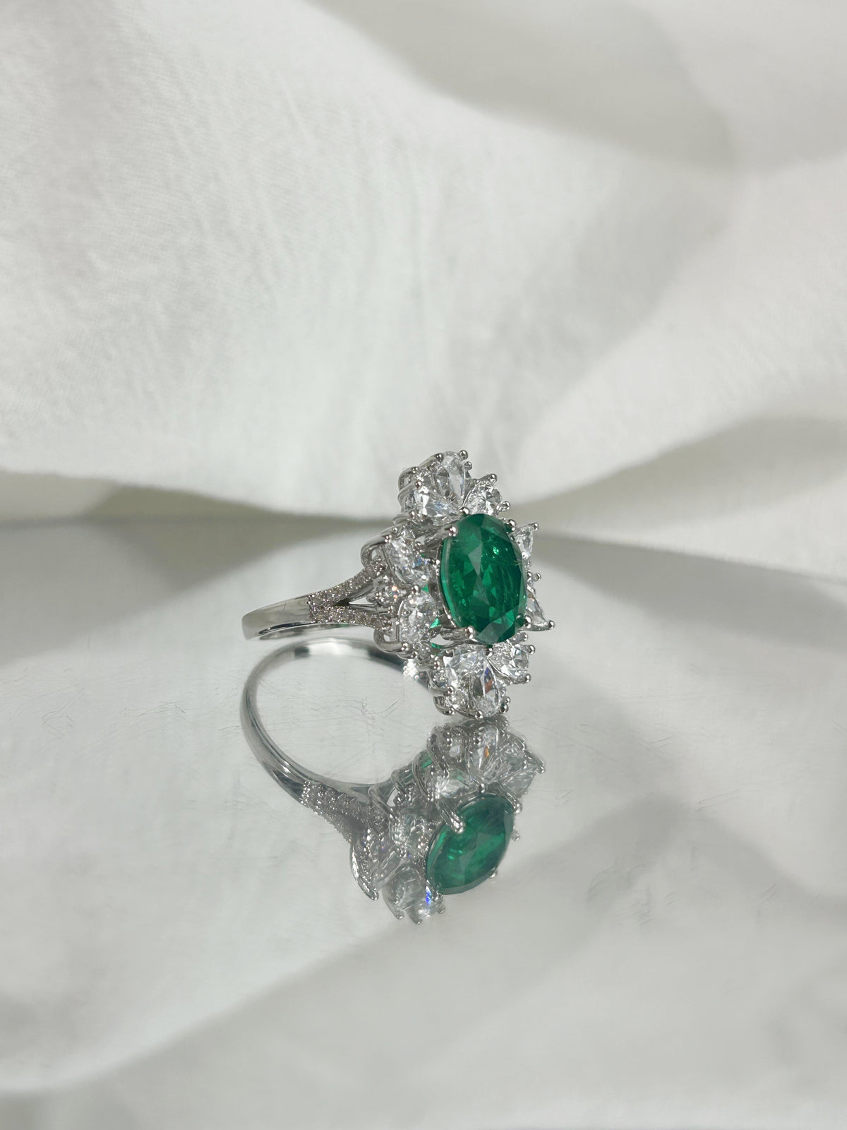 Oval Cut Lab Grown Emerald Ring, Center Stone 3.5ct in S925 Silver