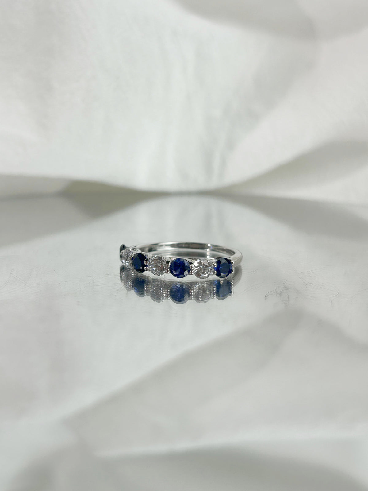 Round Lab Grown Sapphire & White Stone Band Ring, 0.8ct in S925 Silver