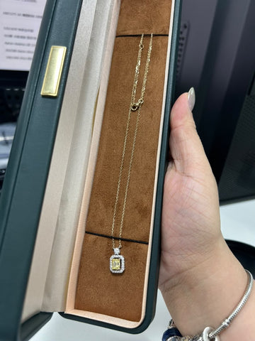 Ammara-14K 1ct Pendant Necklace