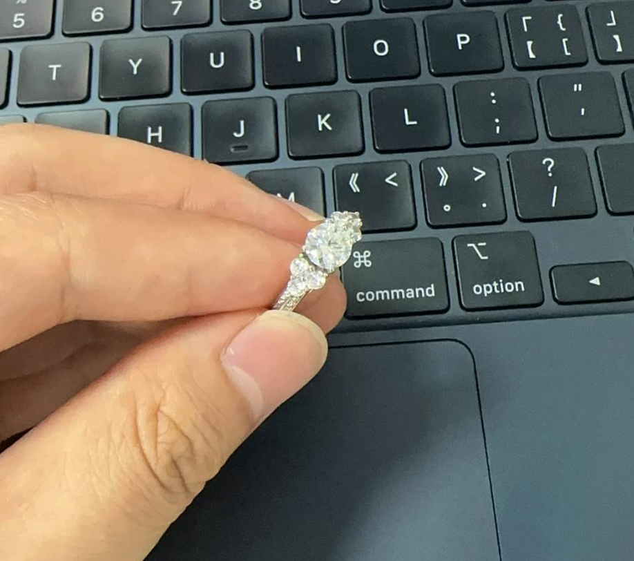 Ceara  14 k gold 2 ct dimaond ring