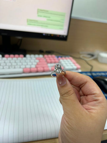 Tofu-4ct 10K Pavé Hidden halo ring