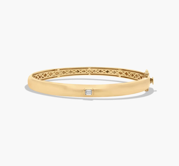 14K Yellow Gold Fancy Bezels Lab Grown Emerald Diamond Bangle Bracelet