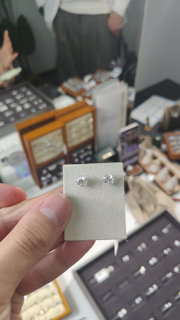 wayexcited-earring Platinum silver, Round cutting diamond deposit