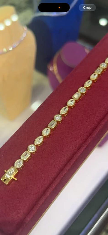Pravena-7-inch 14k yellow gold bracelet, 11ct total weight